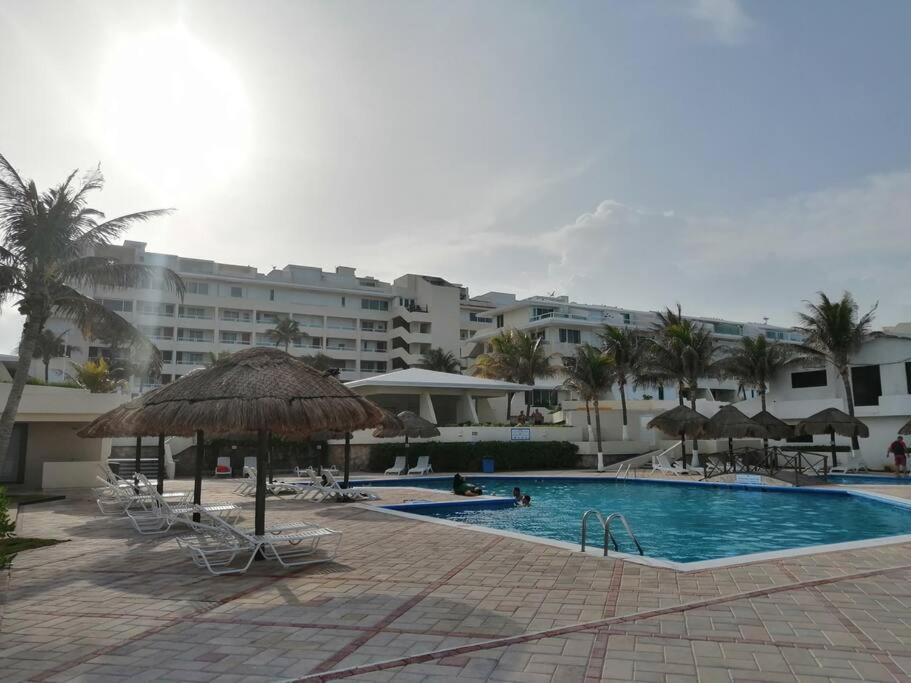 Confortable Depa En Condominio Frente Al Mar! 칸쿤 외부 사진