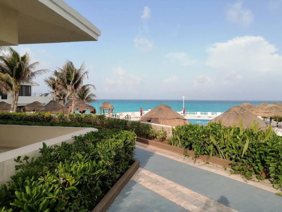 Confortable Depa En Condominio Frente Al Mar! 칸쿤 외부 사진